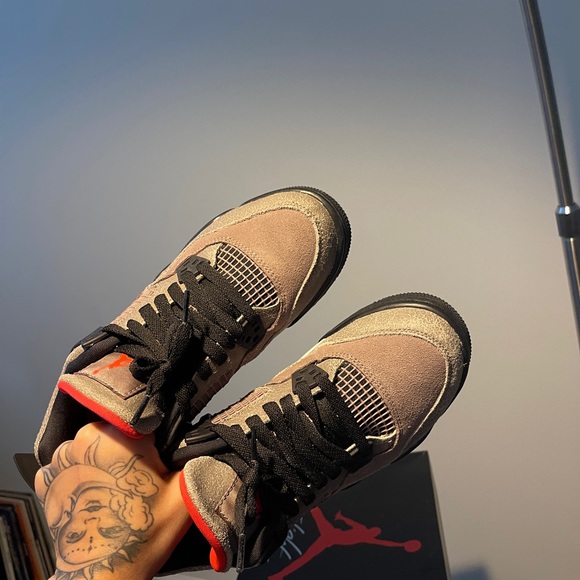 Jordan 4 Retro Taupe Haze - Picture 6 of 9